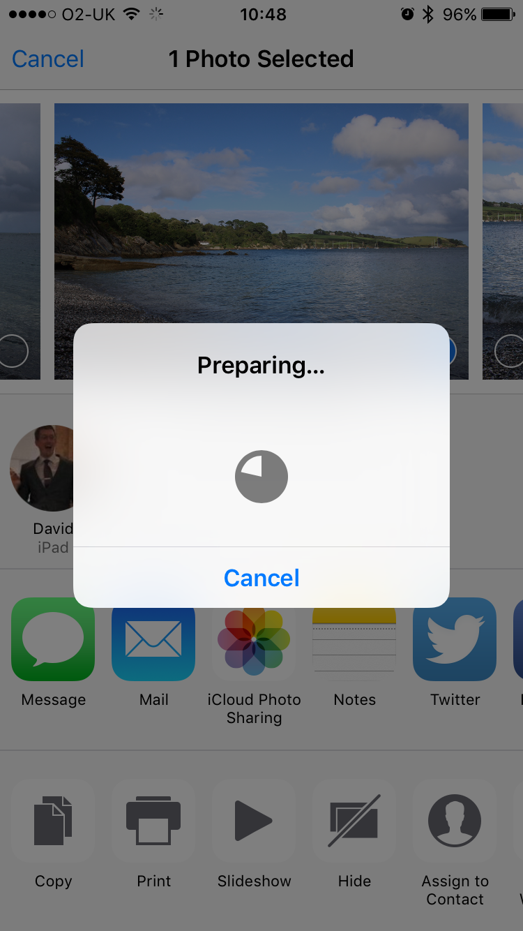 how to download pictures from iphone to mac pro